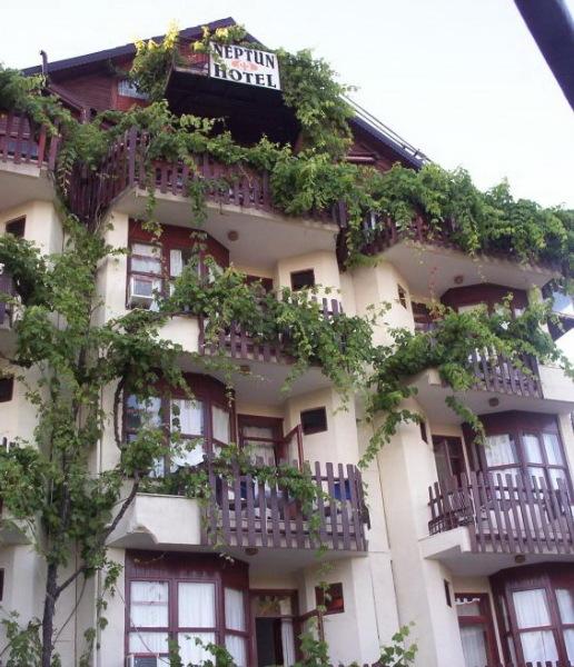 Neptun Hotel Side Exterior photo